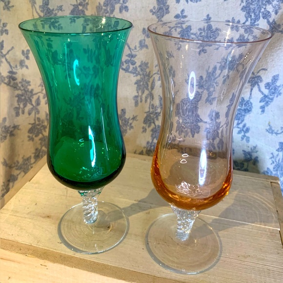 VTG Set of 6 Tulip Shaped Multicolored Glasses Twisted Stems Rainbow - Picture 6 of 7